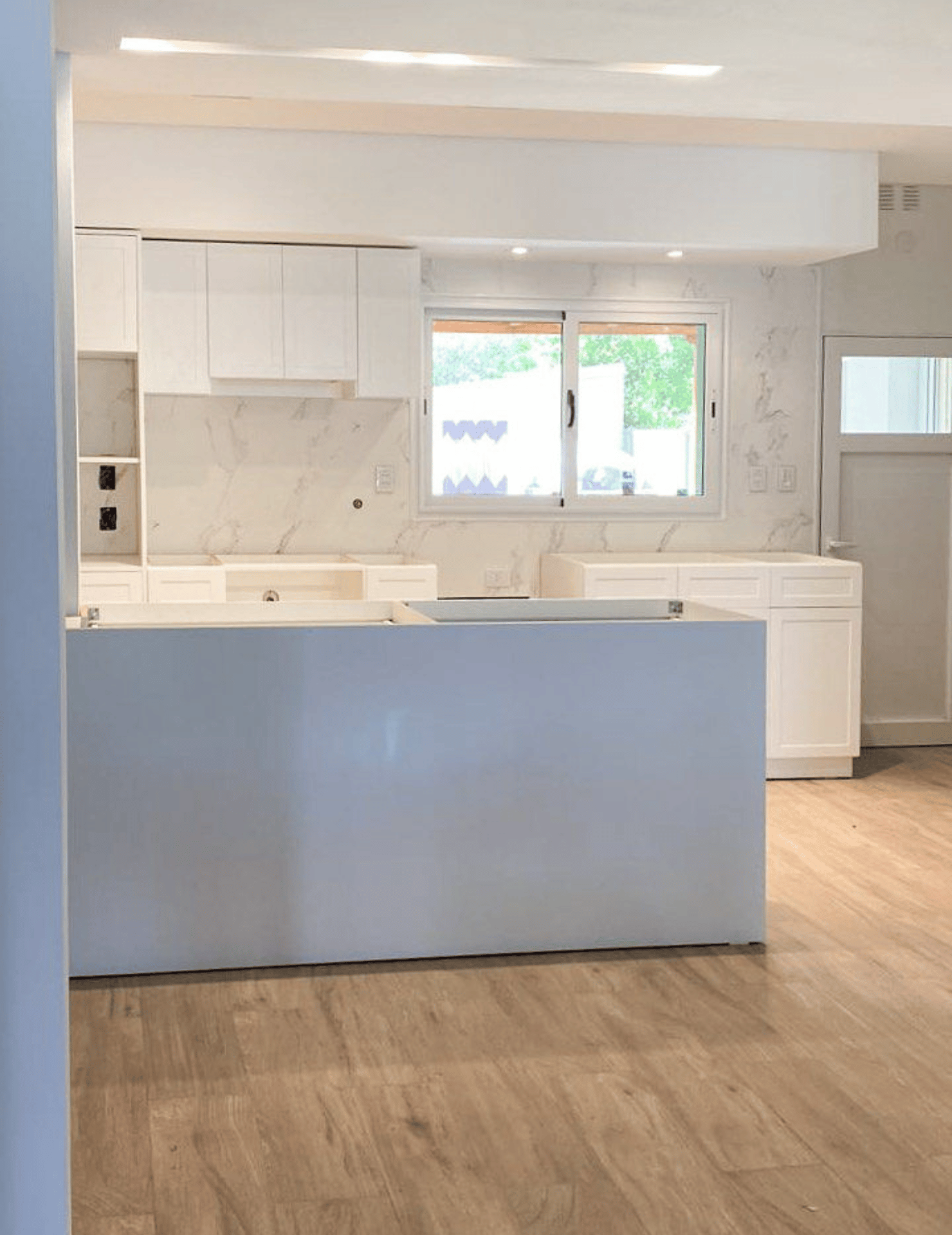 Amoblamiento de cocina laqueada de melamina - Imagen 22