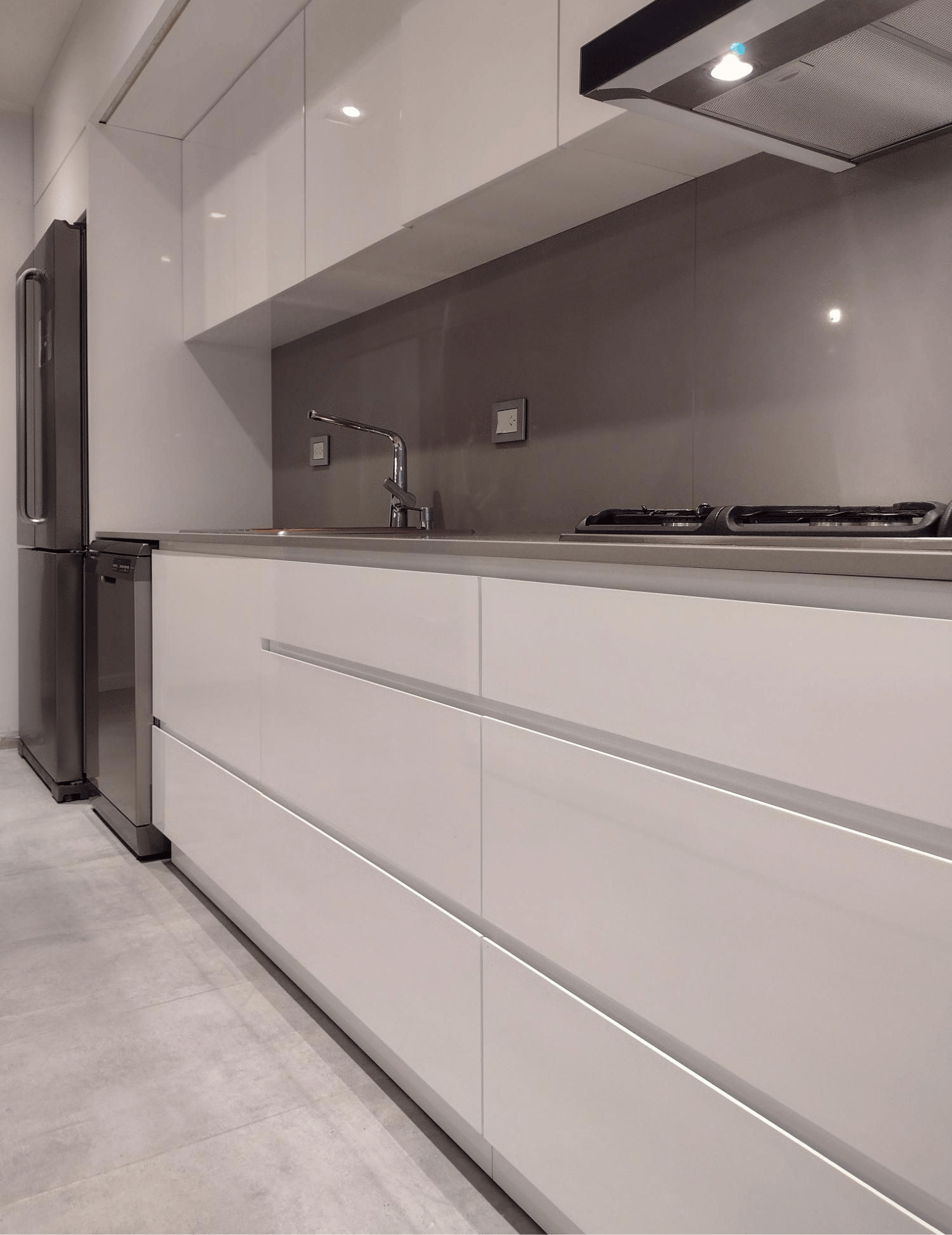 Diseño de cocina laqueada en melamina - Imagen 2