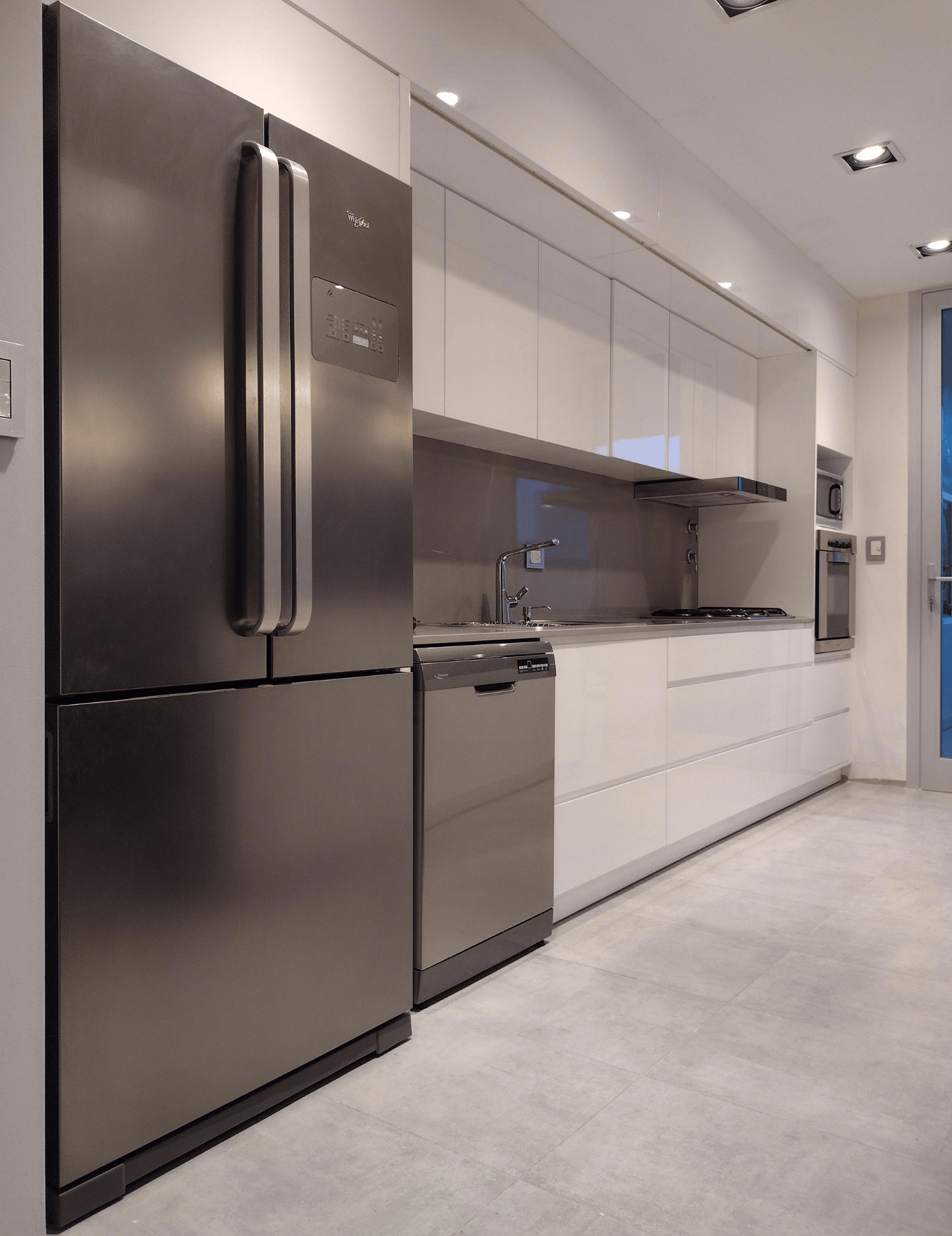 Muebles de cocina laqueados de alta calidad - Imagen 8