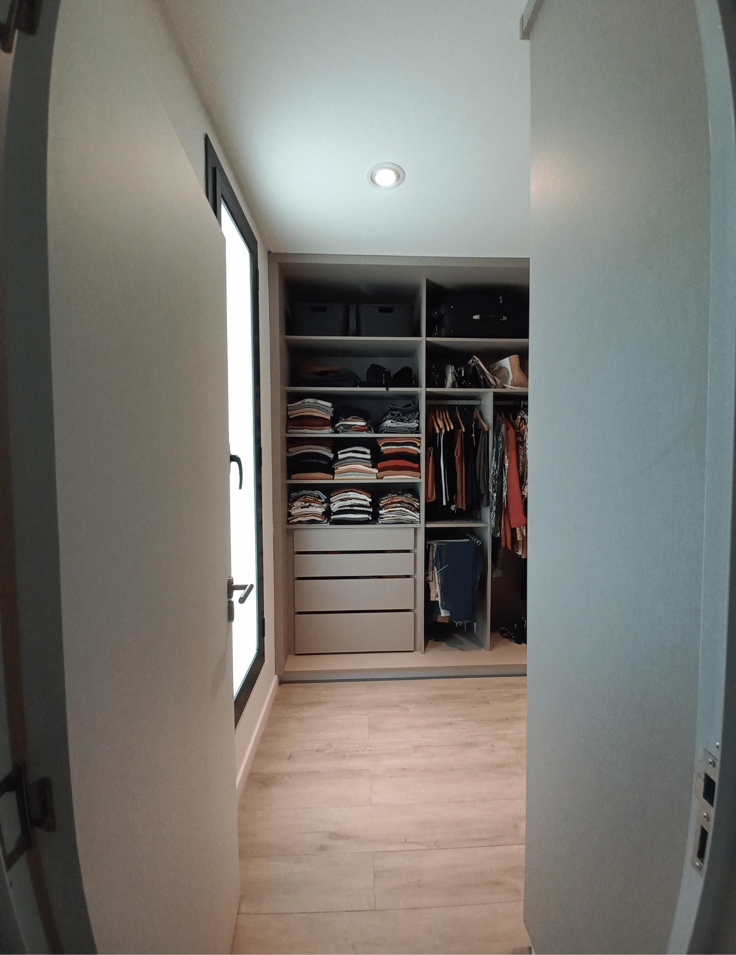 Vestidor de melamina a medida - Imagen 10